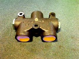 FLOW DIVIDER