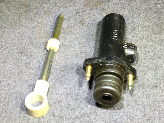 CLUTCH MASTER CYLINDER