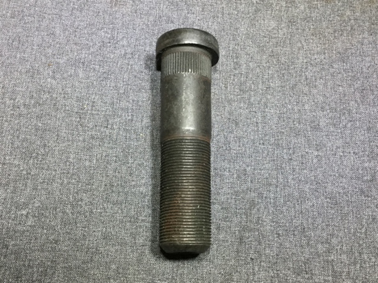 WHEEL STUD RH