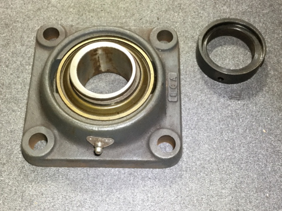 FLANGE BEARING
