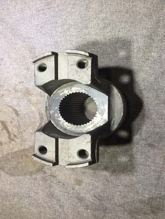 FLANGE YOKE