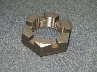 PINION NUT 1390 / BD50