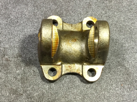 FLANGE YOKE
