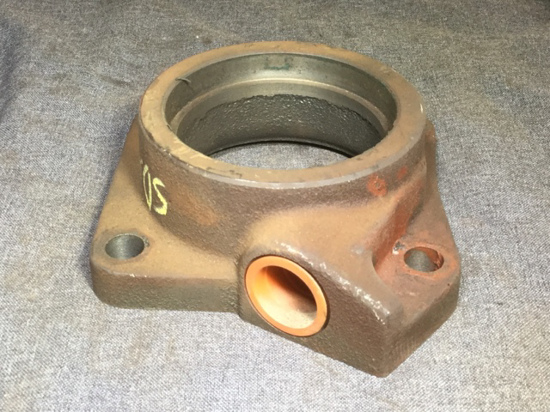 REAR RETAINER