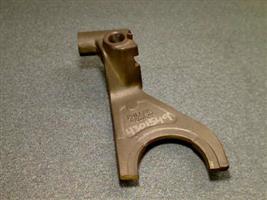 SHIFT YOKE