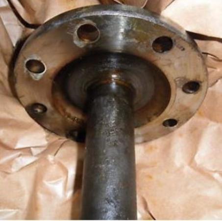 AXLE SHAFT