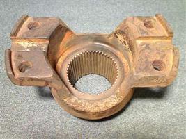 SPLINE YOKE